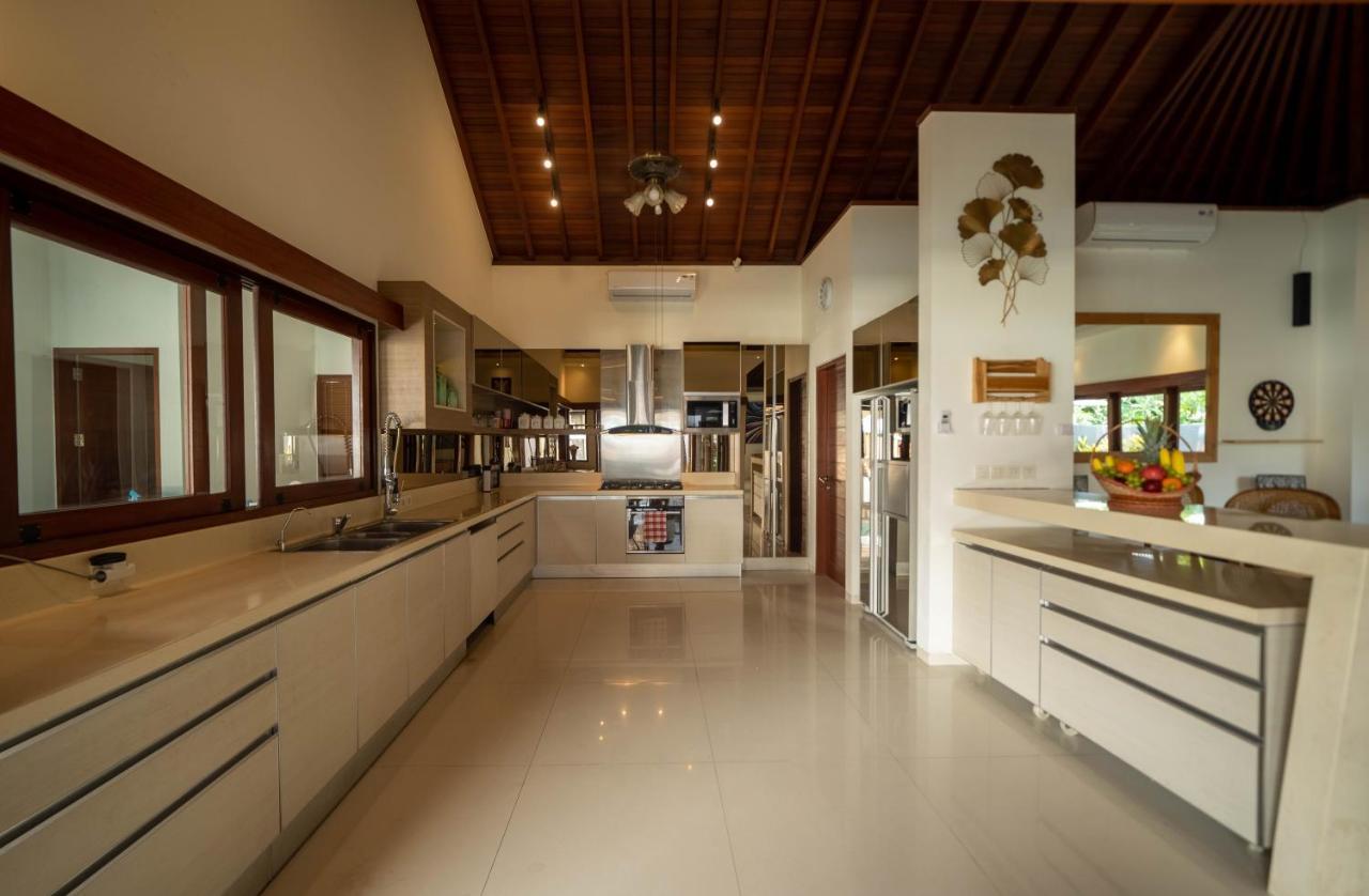5 Bedroom Villa Sultan Luxury Entertainment And Relaxation Семиняк Екстериор снимка